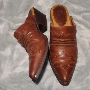 SOLD!!! ARIAT leather mules